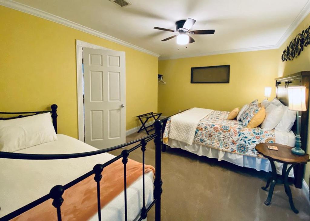 Barren Breeze Bed And Breakfast Lucas Екстер'єр фото